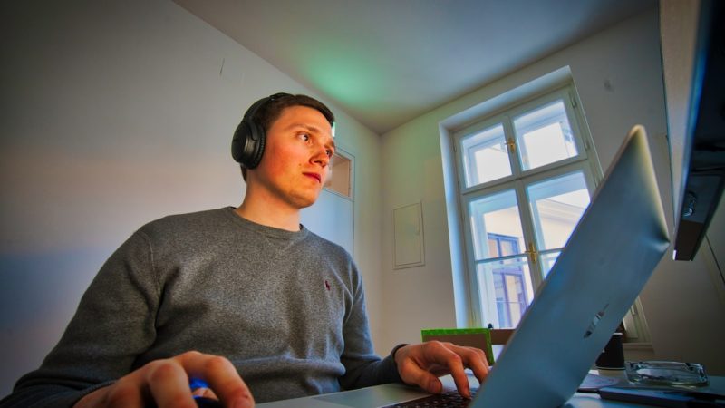 Как выбрать лучшую биржу для фриланса и почему XDBay выделяется среди конкурентов