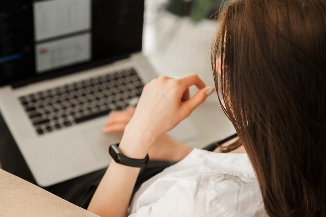 Как найти работу фрилансеру: шаги от подготовки до постоянных клиентов
