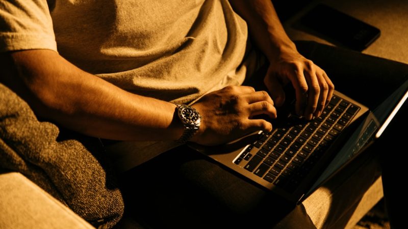 Крипто-фриланс: как зарабатывать на бирже XDBay с помощью биткоина и альткоинов