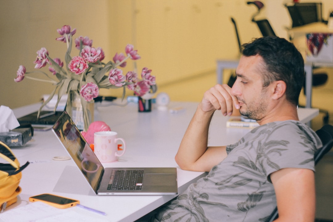 Где размещать свои услуги фрилансера: выбор лучших платформ для успешного старта